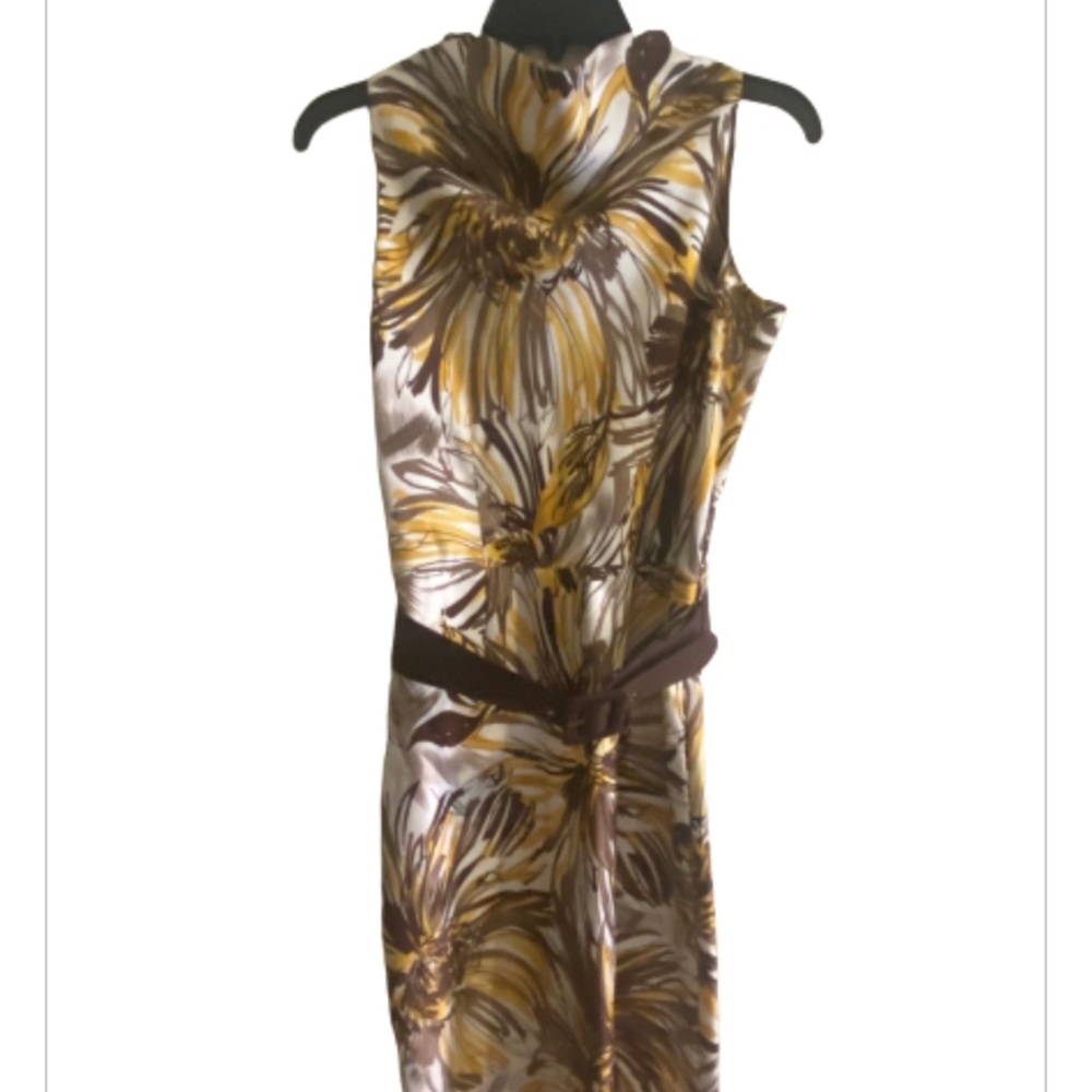 Ellen Tracy dress. MIDI length with belt. Gently worn. Great condition